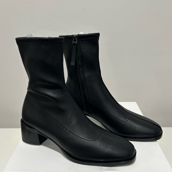 Quince Italian Leather Stretch Sock Ankle Boot Bootie Black Women’s Size 7 NEW - Picture 2 of 6